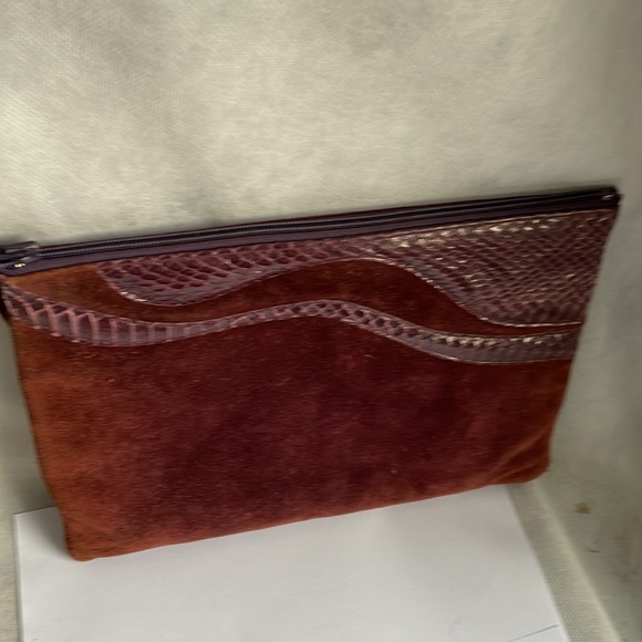 Vintage designer Ruth Saltz suede clutch - Picture 4 of 12